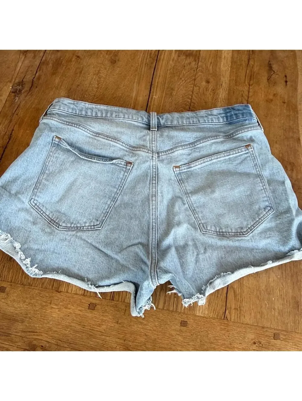 Abercrombie & Fitch Light Blue Denim Shorts The Mom Shorts High Rise size 18